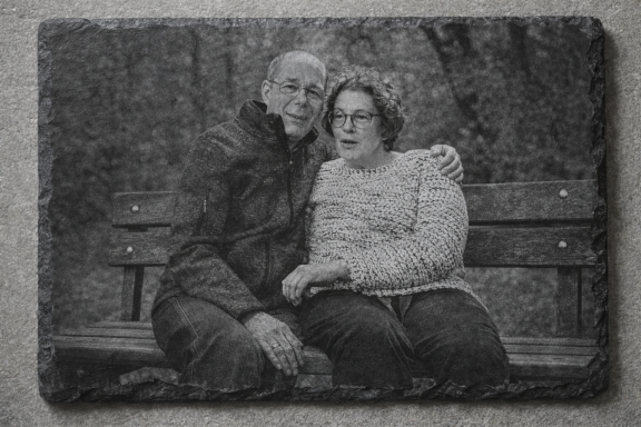 fotogravur auf schiefer paar fertige gravur